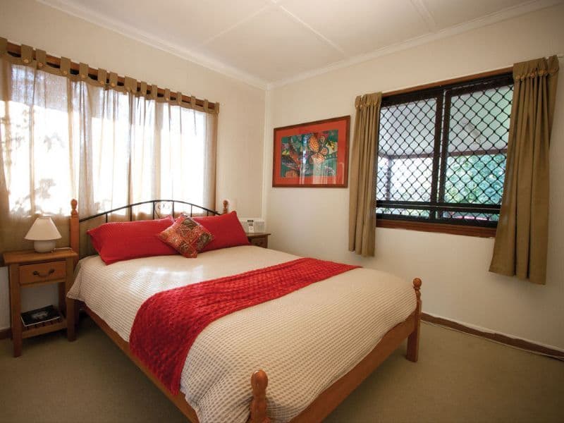 10 Crawford Road, WYNNUM WEST QLD 4178, Wynnum West - Thumbnail 5