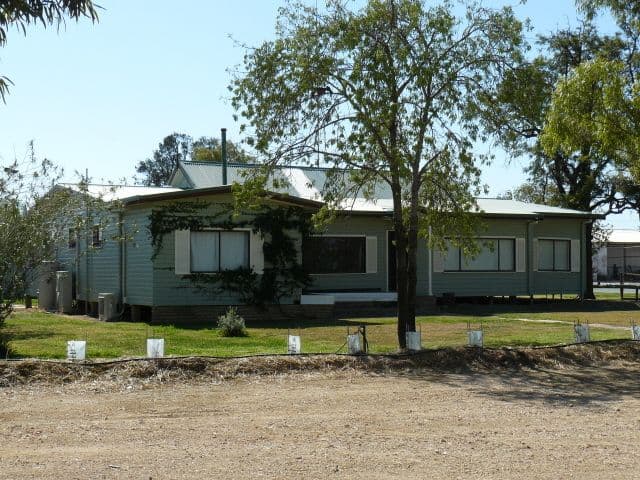 8 Presbury Road, MUNGINDI NSW 2406, Mungindi - Thumbnail 3