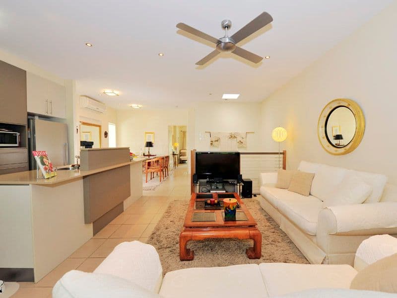 33 Riddell Street, BULIMBA QLD 4171, Bulimba - Thumbnail 2