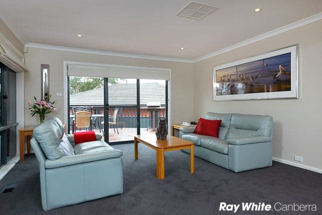 116 Eggleston Crescent, CHIFLEY ACT 2606, Chifley - Thumbnail 3