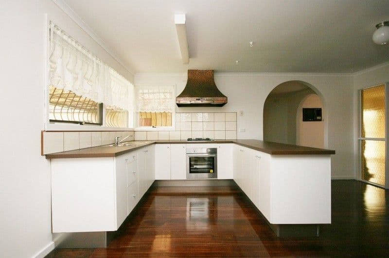 63 Gillespie Road, ST ALBANS VIC 3021, St Albans - Thumbnail 2