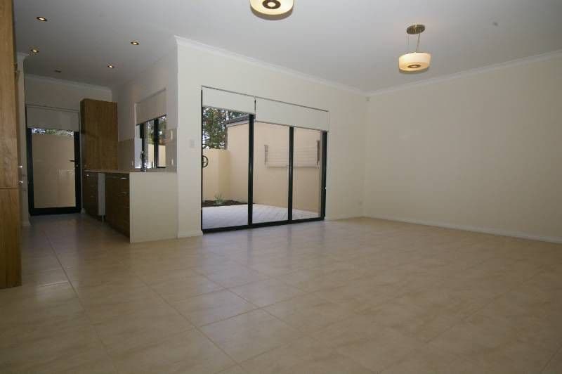 17a Coolham Way, BALGA WA 6061, Balga - Thumbnail 3