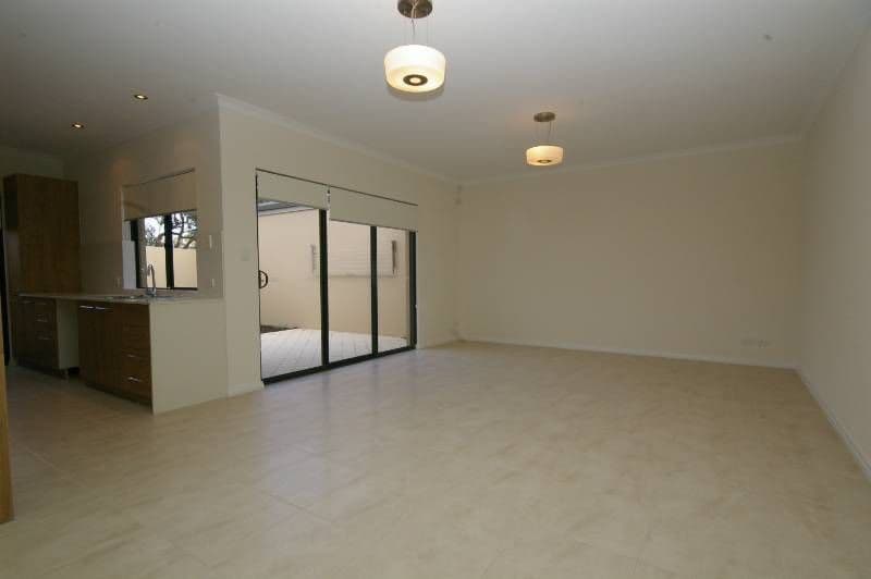 17a Coolham Way, BALGA WA 6061, Balga - Thumbnail 7