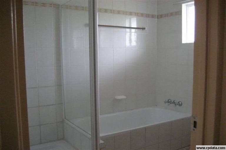 7 Bruce Street, TORQUAY QLD 4655, Torquay - Thumbnail 7