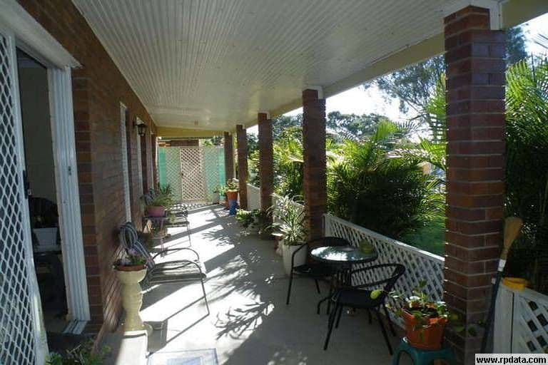 7 Bruce Street, TORQUAY QLD 4655, Torquay - Thumbnail 3