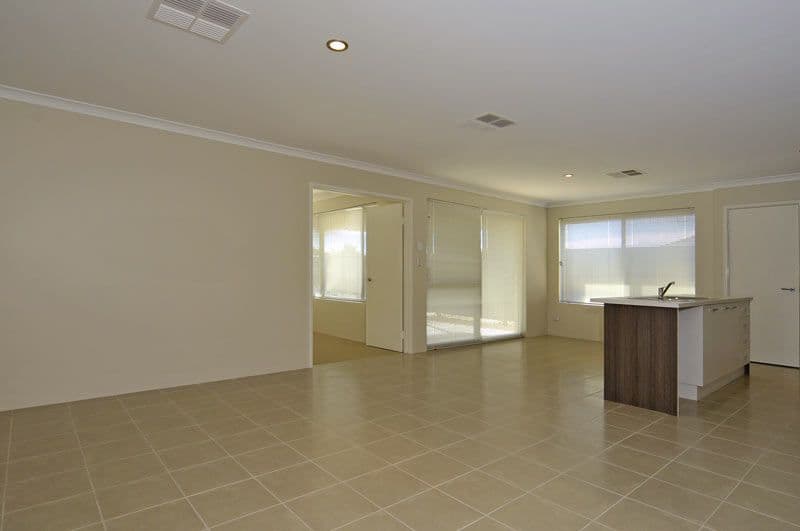 27 Calendia Way, CAVERSHAM WA 6055, Caversham - Thumbnail 3