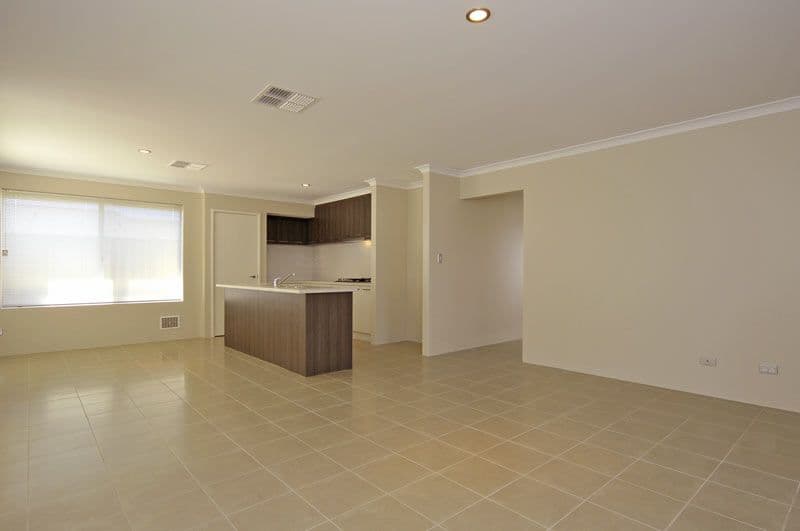 27 Calendia Way, CAVERSHAM WA 6055, Caversham - Thumbnail 4