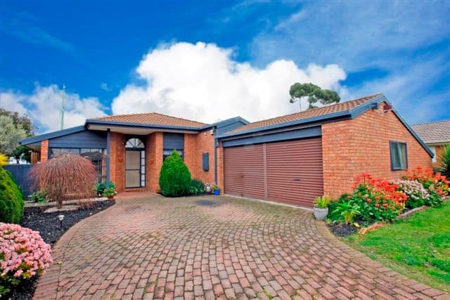 8 Columbia Close, TULLAMARINE VIC 3043, Tullamarine - Image 1