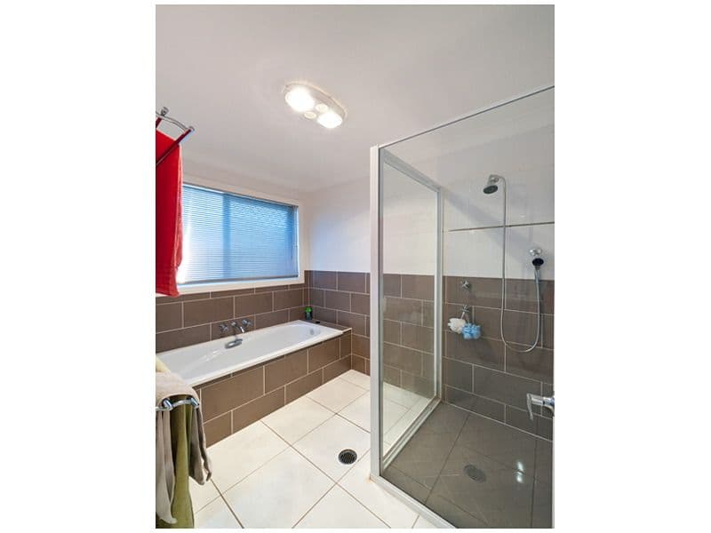 16 Laird Avenue, NORMAN GARDENS QLD 4701, Norman Gardens - Thumbnail 7
