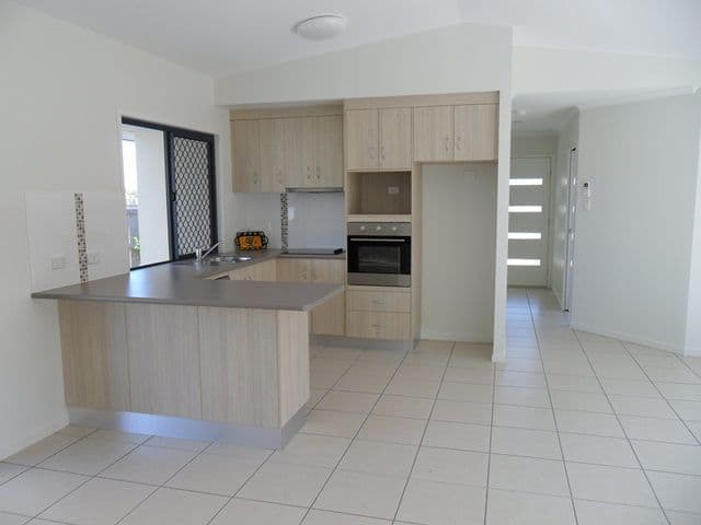 10 Coolum Court, BLACKS BEACH QLD 4740, Blacks Beach - Thumbnail 6