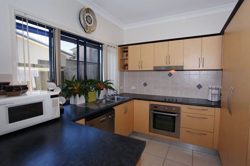 236 Broadwater Avenue West, MAROOCHYDORE QLD 4558, Maroochydore - Thumbnail 4