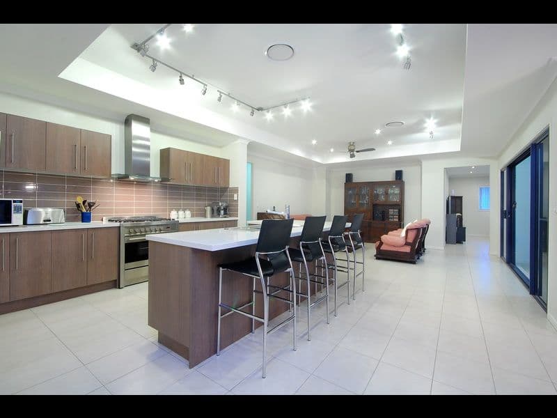 28 Gumdale Street, WAKERLEY QLD 4154, Wakerley - Thumbnail 2