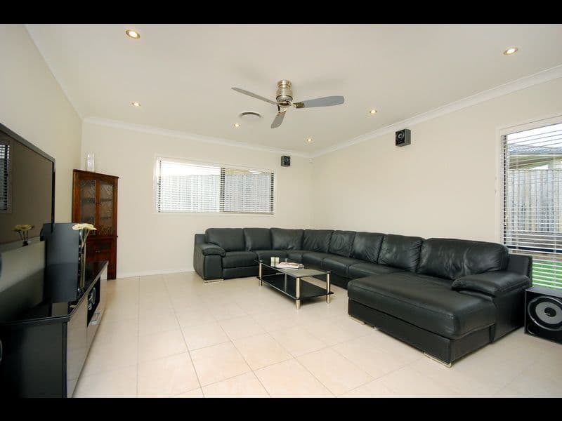 28 Gumdale Street, WAKERLEY QLD 4154, Wakerley - Thumbnail 6