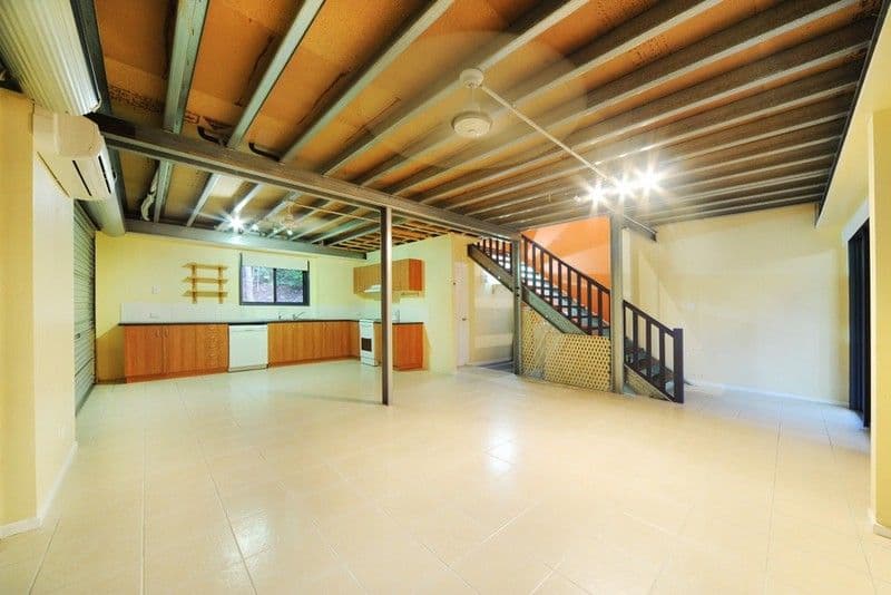28 Eshelby Drive, CANNONVALE QLD 4802, Cannonvale - Thumbnail 4