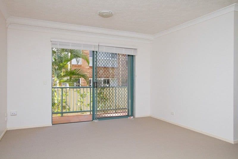 56 Coolangatta Road, COOLANGATTA QLD 4225, Coolangatta - Thumbnail 4