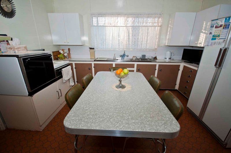 15 Burton Street, HARRISTOWN QLD 4350, Harristown - Thumbnail 2