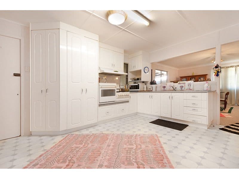 14 Bernard Street, BERSERKER QLD 4701, Berserker - Thumbnail 2