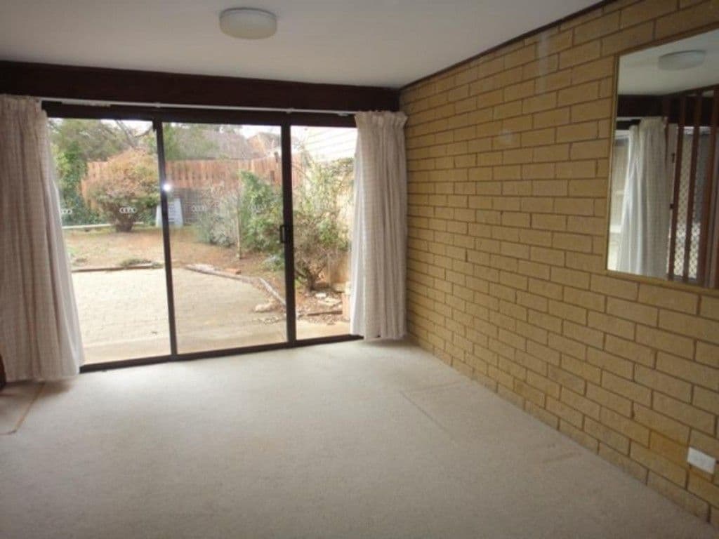 27 Goddard Crescent, HOLT ACT 2615, Holt - Thumbnail 2