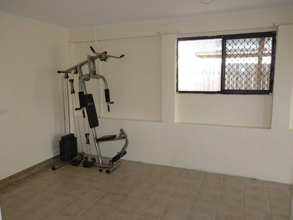 92  Proposch Street, OAKEY QLD 4401, Oakey - Thumbnail 4