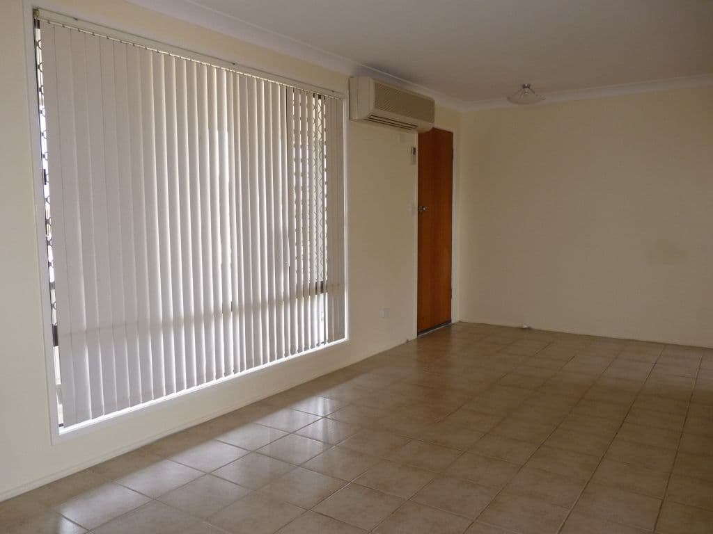 92  Proposch Street, OAKEY QLD 4401, Oakey - Thumbnail 2