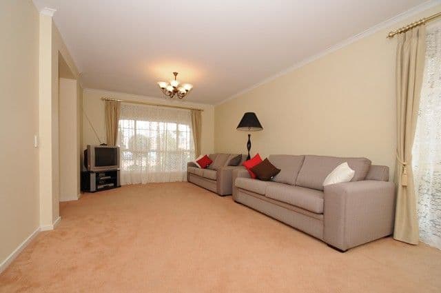 4 Rosemont Court, TARNEIT VIC 3029, Tarneit - Thumbnail 2