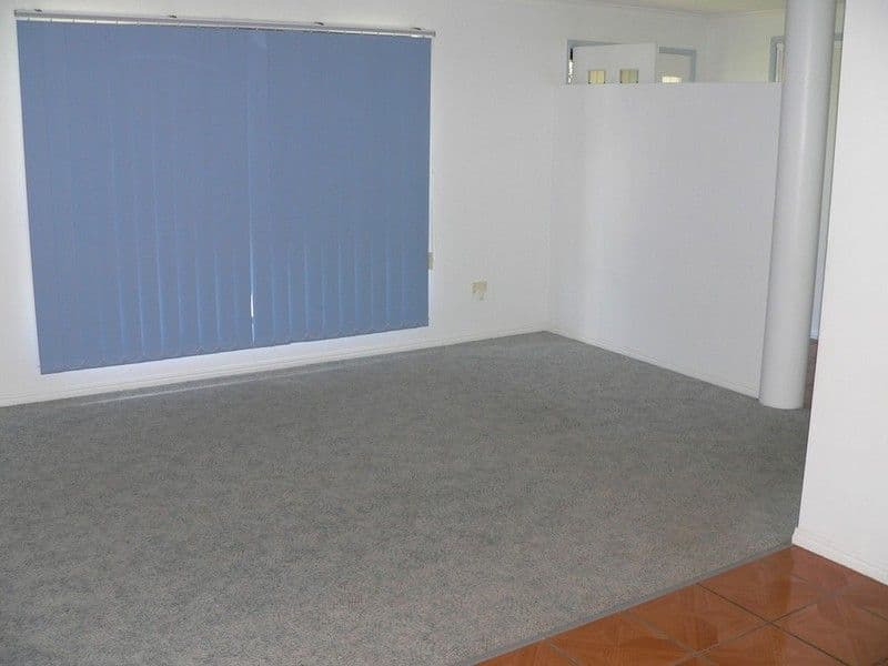 6 Kenneth Court, NEW AUCKLAND QLD 4680, New Auckland - Thumbnail 6