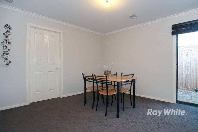 5 Bellbrae Crescent, CRANBOURNE VIC 3977, Cranbourne West - Thumbnail 4