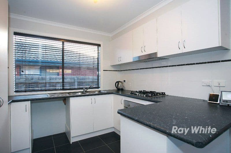 5 Bellbrae Crescent, CRANBOURNE VIC 3977, Cranbourne West - Thumbnail 3
