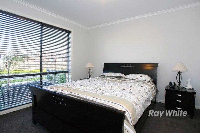 5 Bellbrae Crescent, CRANBOURNE VIC 3977, Cranbourne West - Thumbnail 7