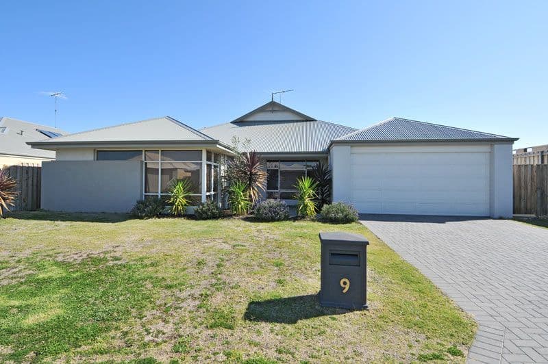 9 Senecio Way, HALLS HEAD WA 6210, Halls Head - Image 1