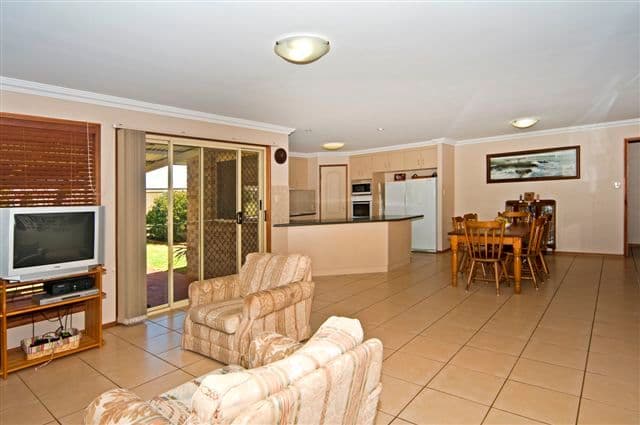 55 Palmer Drive, HIGHFIELDS QLD 4352, Highfields - Thumbnail 4