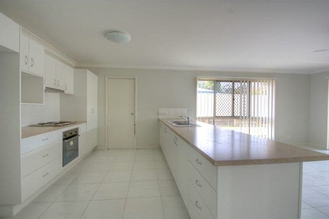 14 North High Street, BRASSALL QLD 4305, Brassall - Thumbnail 5