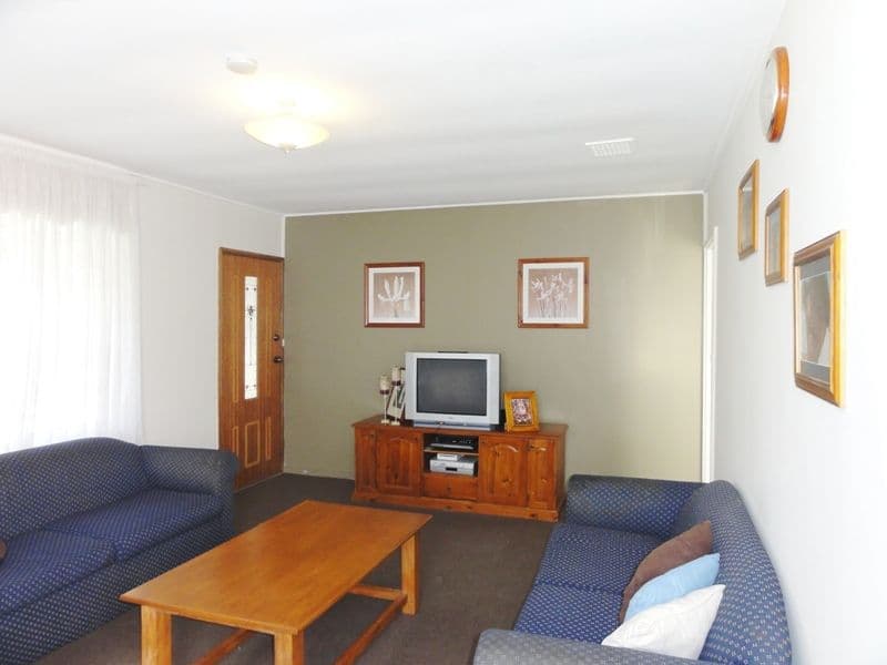 2 Hessell Street, UNANDERRA NSW 2526, Unanderra - Thumbnail 2