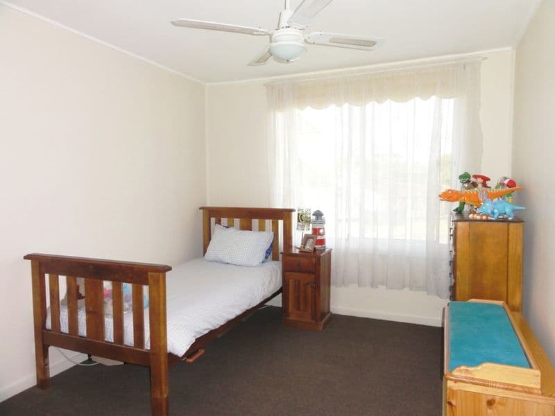 2 Hessell Street, UNANDERRA NSW 2526, Unanderra - Thumbnail 4