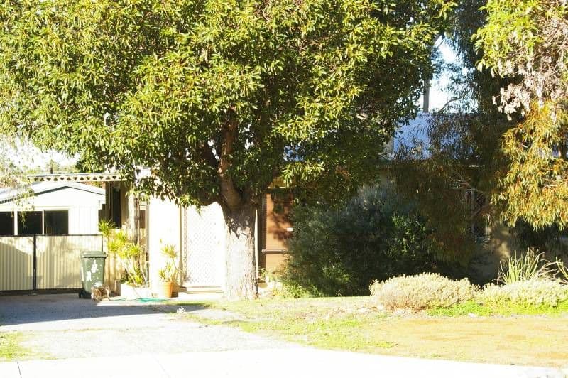 6 Fernhurst Crescent, BALGA WA 6061, Balga - Thumbnail 5