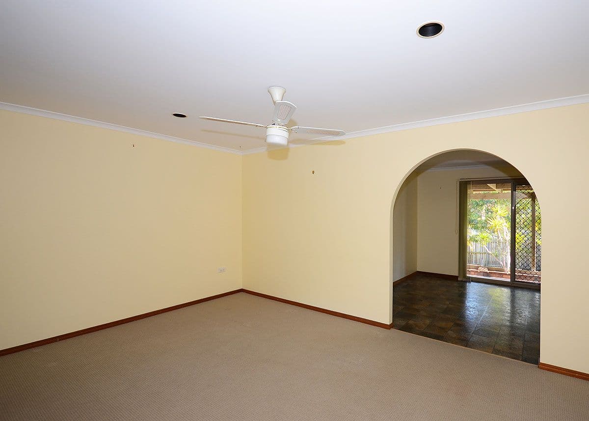 7 Snow Street, TORQUAY QLD 4655, Torquay - Thumbnail 5