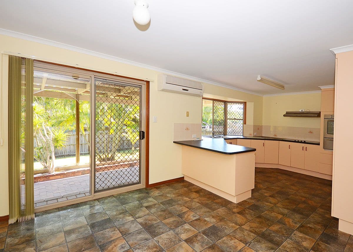 7 Snow Street, TORQUAY QLD 4655, Torquay - Thumbnail 6