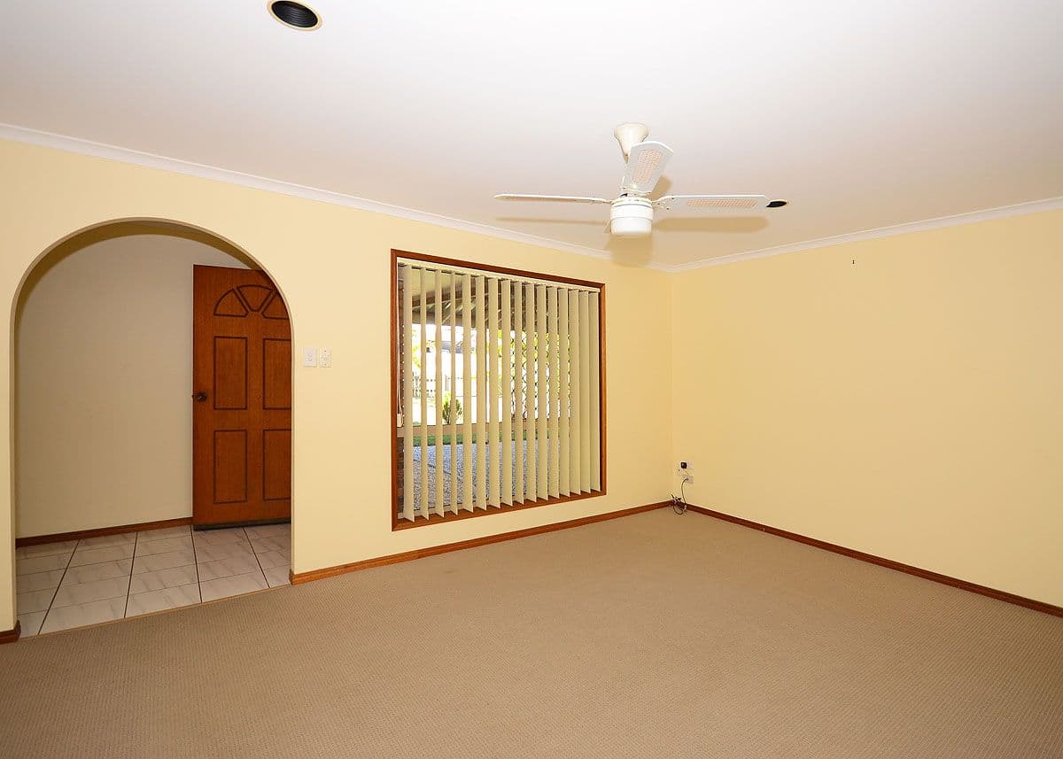 7 Snow Street, TORQUAY QLD 4655, Torquay - Thumbnail 4