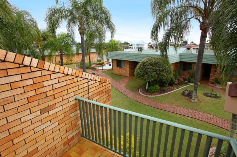 10 'Sunshine Villas', 37 Hooker Boulevard, BROADBEACH WATERS QLD 4218, Broadbeach Waters - Thumbnail 8