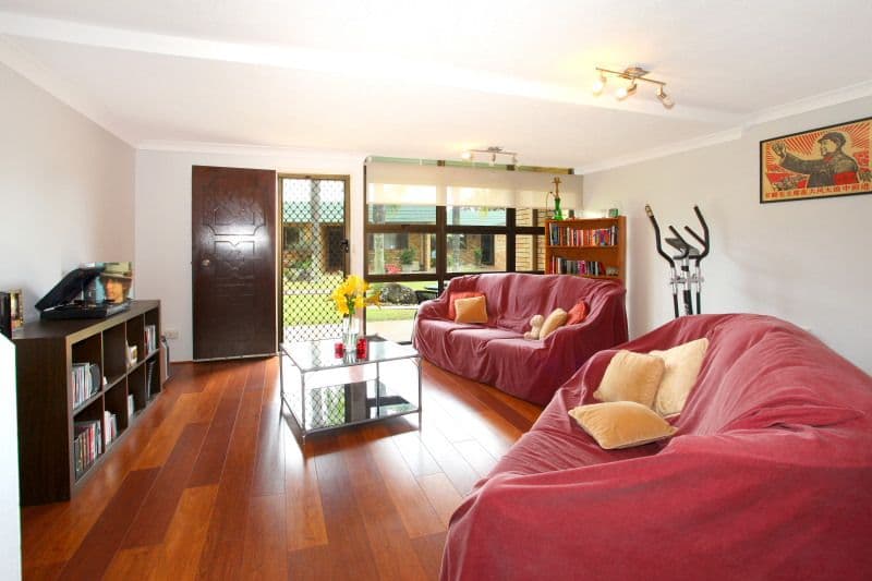 10 'Sunshine Villas', 37 Hooker Boulevard, BROADBEACH WATERS QLD 4218, Broadbeach Waters - Thumbnail 3