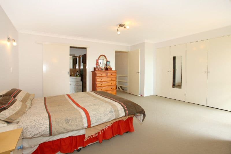 10 'Sunshine Villas', 37 Hooker Boulevard, BROADBEACH WATERS QLD 4218, Broadbeach Waters - Thumbnail 6