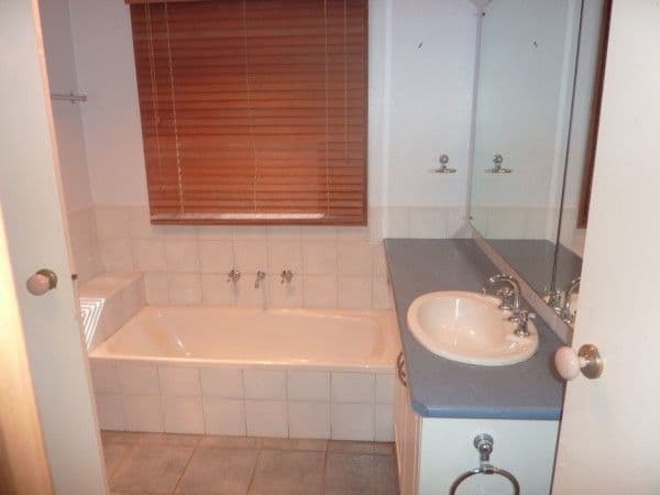 11 Edenbridge Court, CARRUM DOWNS VIC 3201, Carrum Downs - Thumbnail 4
