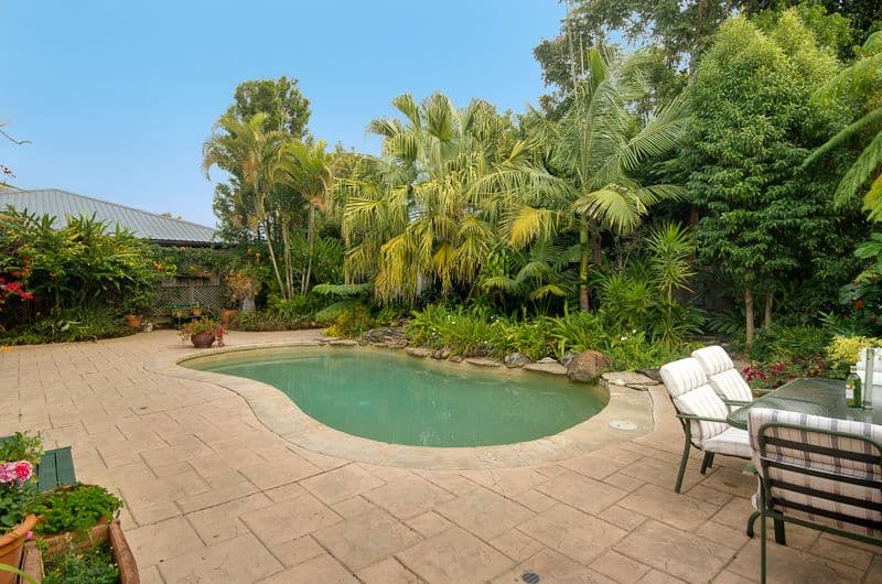 17 Joan Street, BURLEIGH WATERS QLD 4220, Burleigh Waters - Thumbnail 2