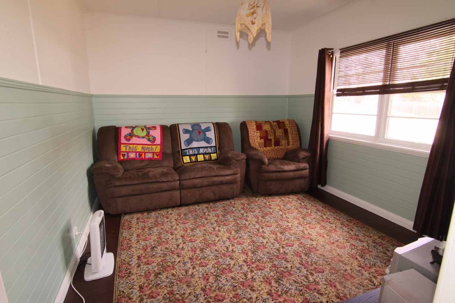 3 Camerons, GLEN INNES NSW 2370, Glen Innes - Thumbnail 3