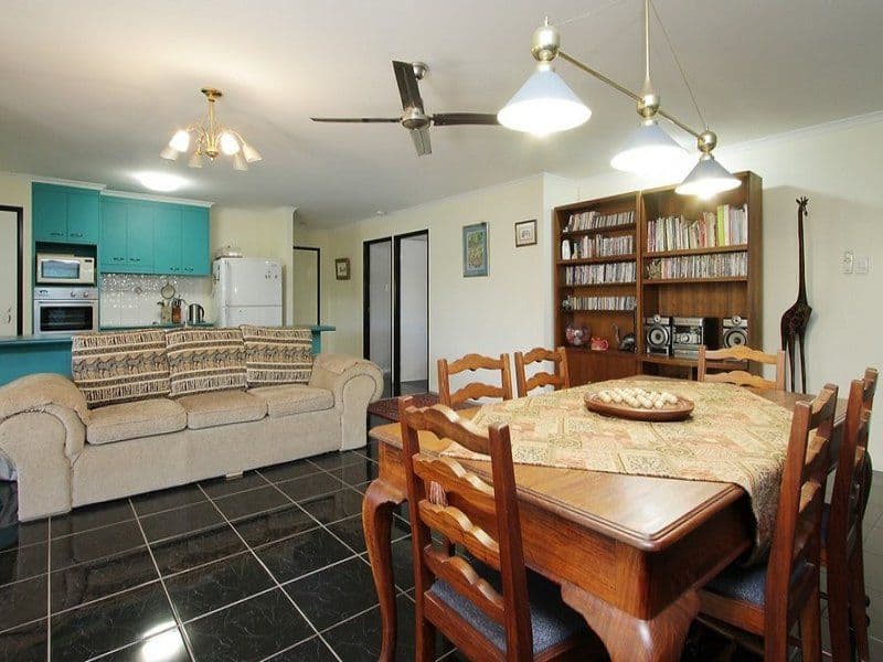 18 Dustwill Street, EIMEO QLD 4740, Eimeo - Thumbnail 5