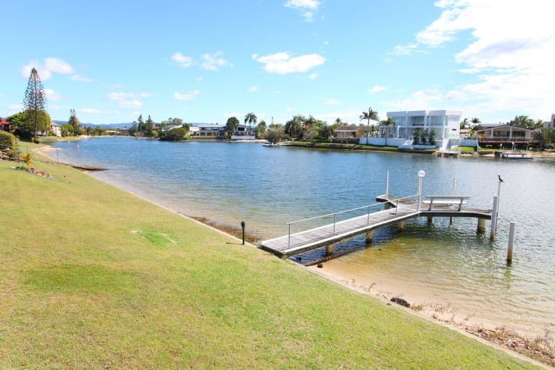 10 'Sunshine Villas', 37 Hooker Boulevard, BROADBEACH WATERS QLD 4218, Broadbeach Waters - Image 1