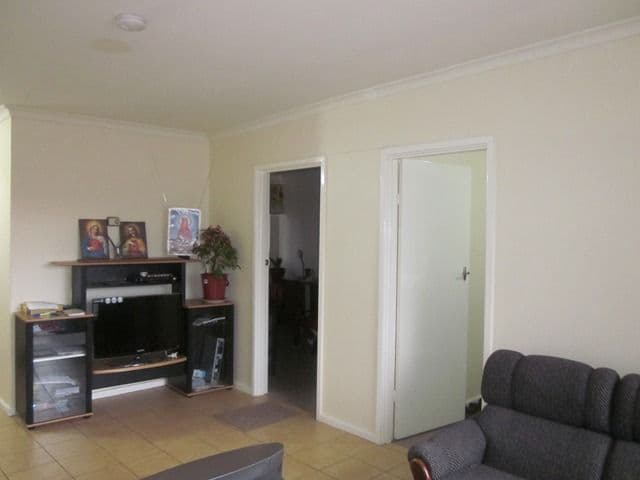 5/2 Mcewan Avenue, OAKS ESTATE ACT 2620, Oaks Estate - Image 1