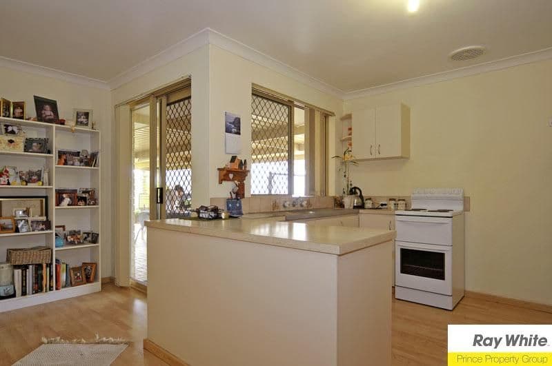 36 Rhine Crescent, BEECHBORO WA 6063, Beechboro - Thumbnail 4
