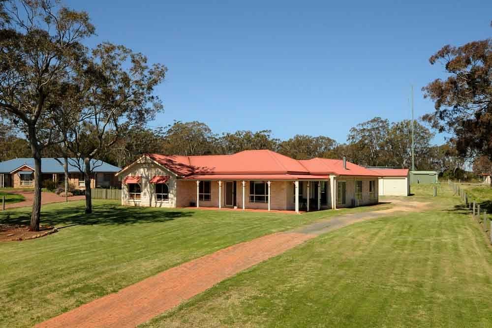 25 Panoramic Drive, PRESTON QLD 4352, Preston - Image 1