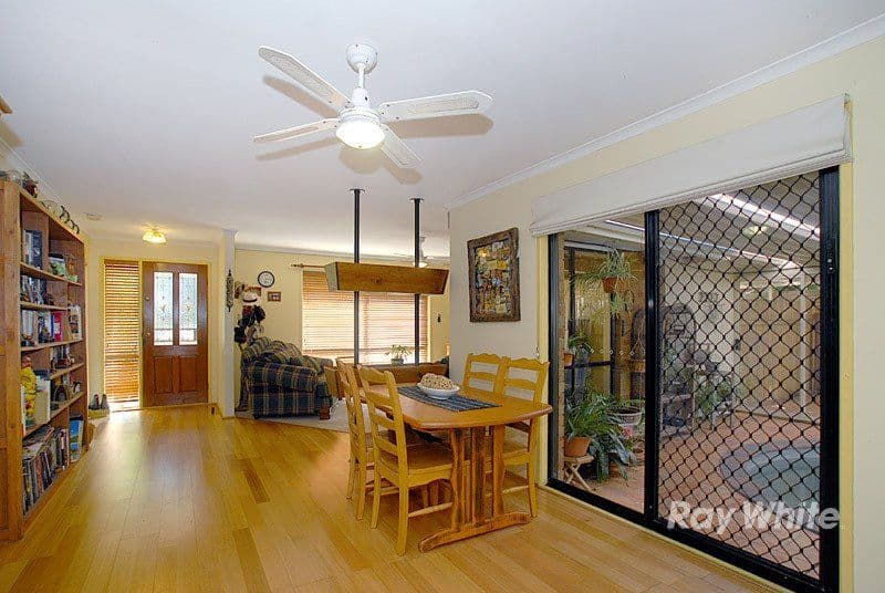 12 Lansell Drive, CRANBOURNE VIC 3977, Cranbourne North - Thumbnail 4